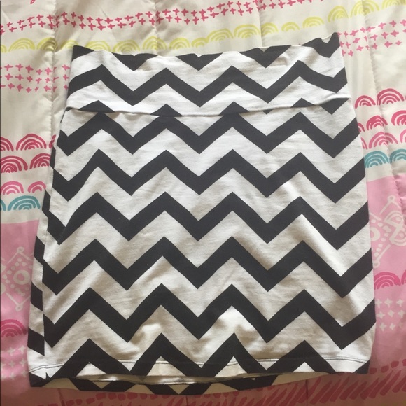 Lot of 5 Charlotte Russe Bodycon Skirts - Picture 3 of 13